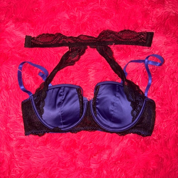 Fredericks of Hollywood Elegant Black and Purple Lace Bra- Size Large - Picture 1 of 8
